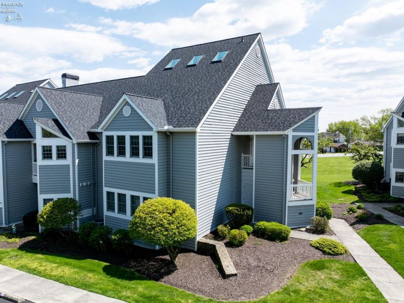 10961 N Bay Point Drive, Unit 108, Marblehead, OH 43440 Photo 32