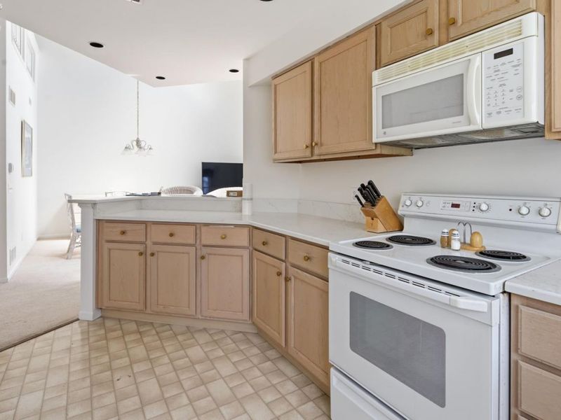 10961 N Bay Point Drive, Unit 108, Marblehead, OH 43440 Photo 6
