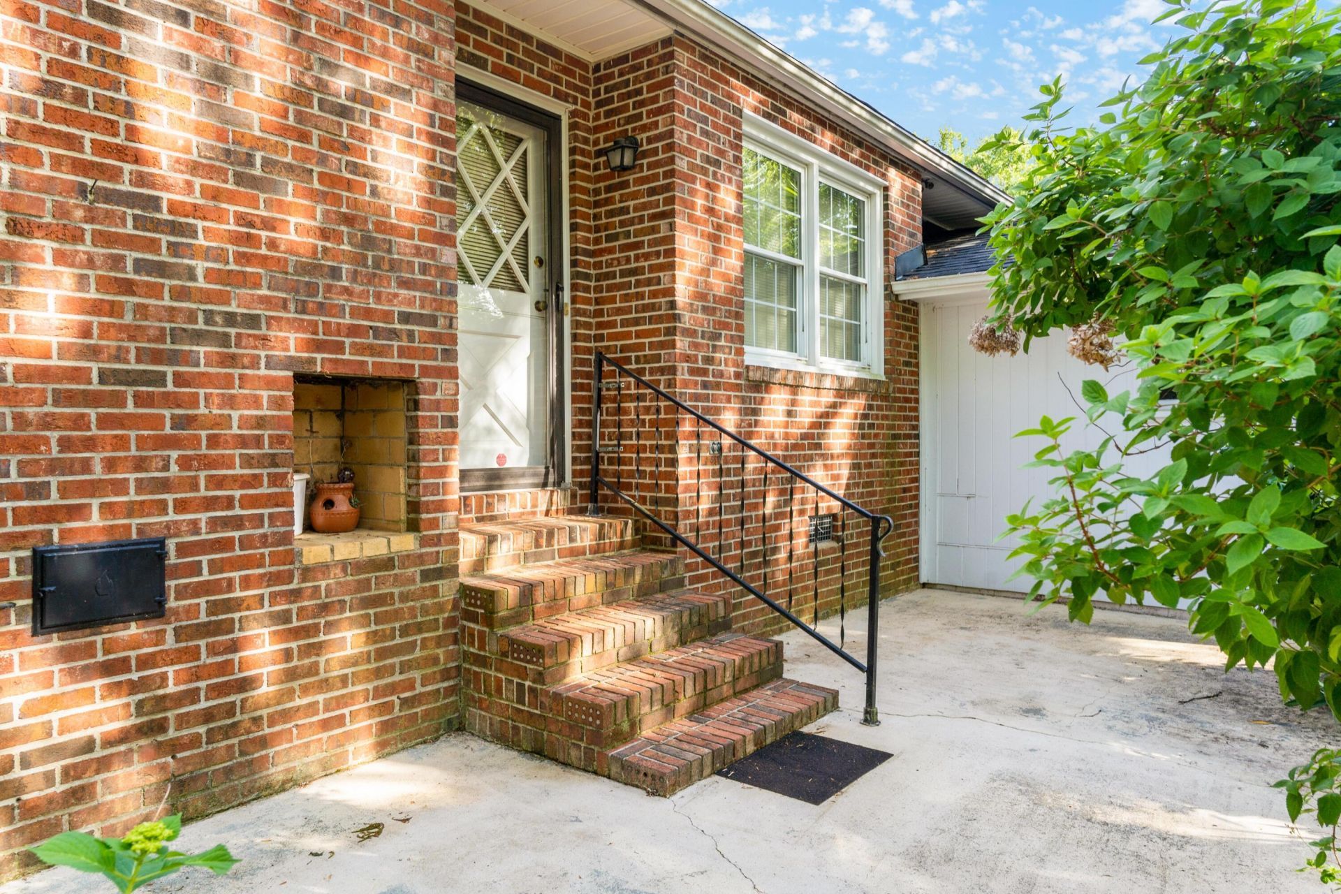 2753 Hillcrest Avenue Photo 34