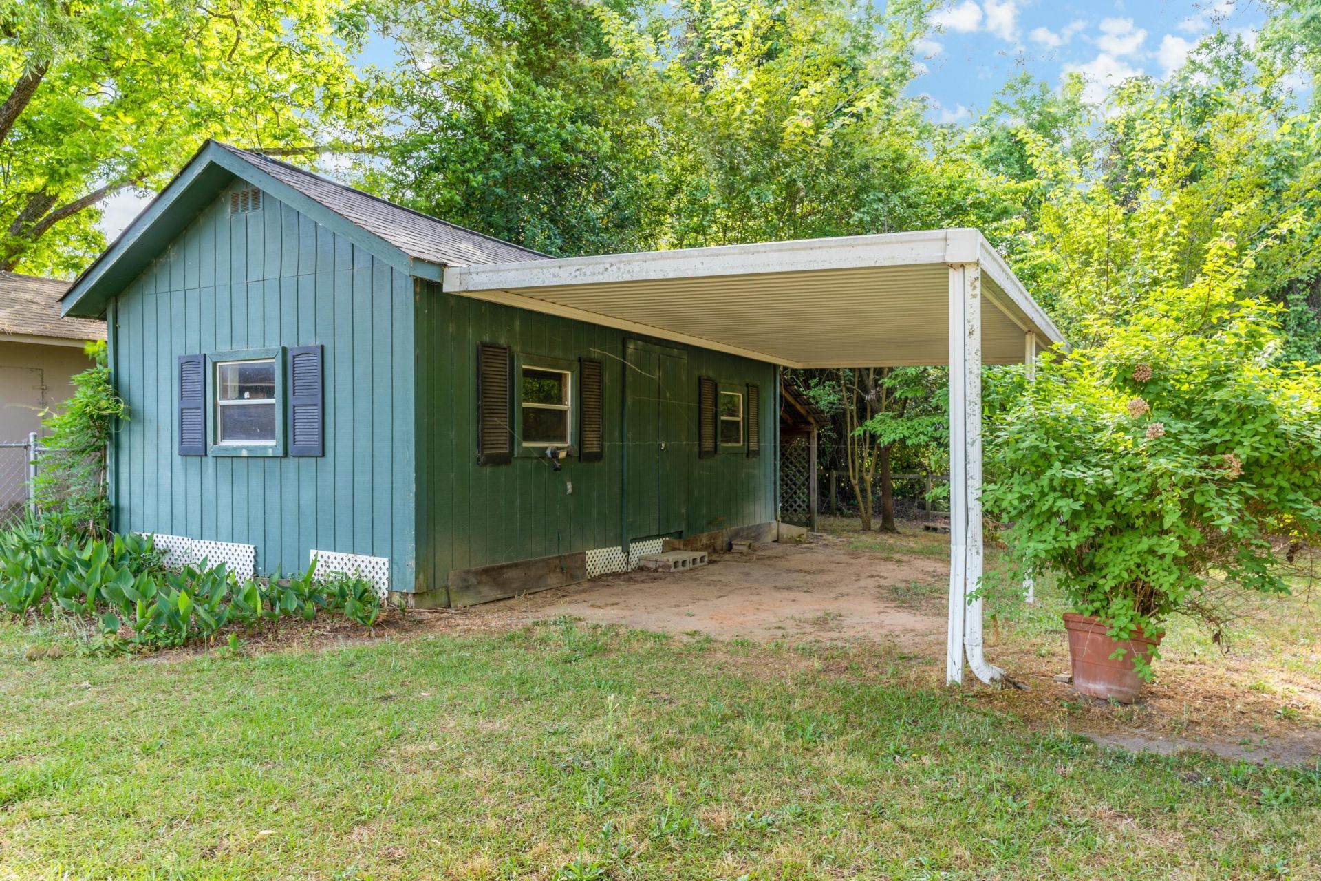 2753 Hillcrest Avenue Photo 36