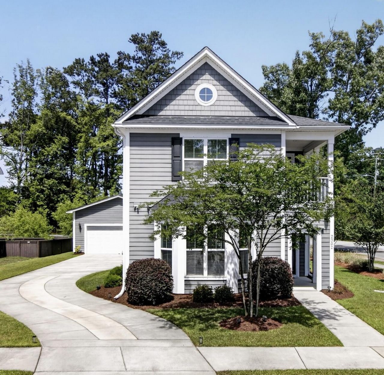 2302 Town Woods Road Photo 4