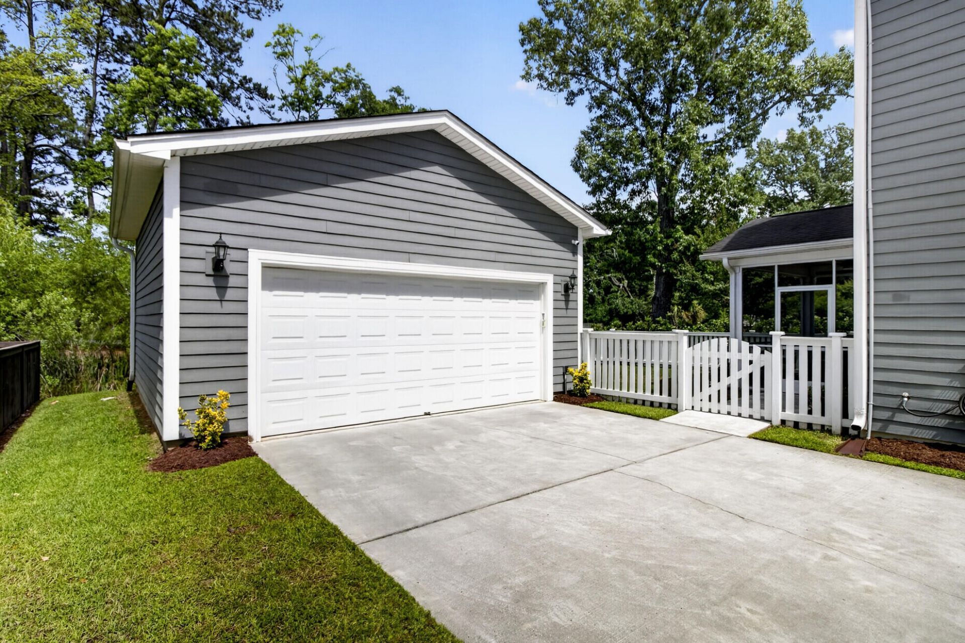 2302 Town Woods Road Photo 42