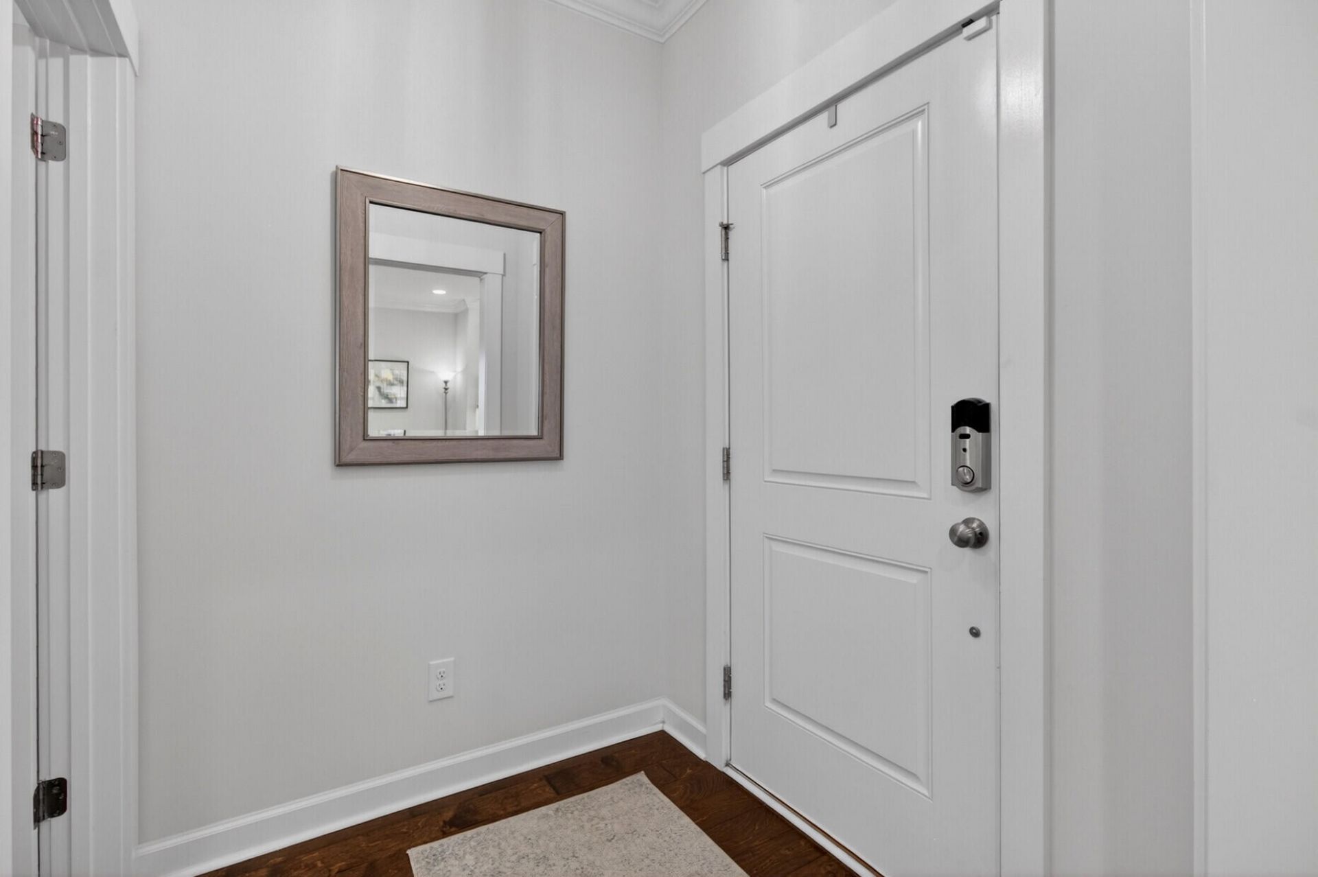 2302 Town Woods Road Photo 6