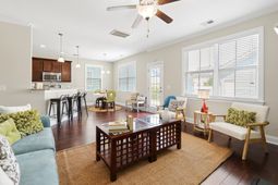 104 Crossandra Avenue photo 4