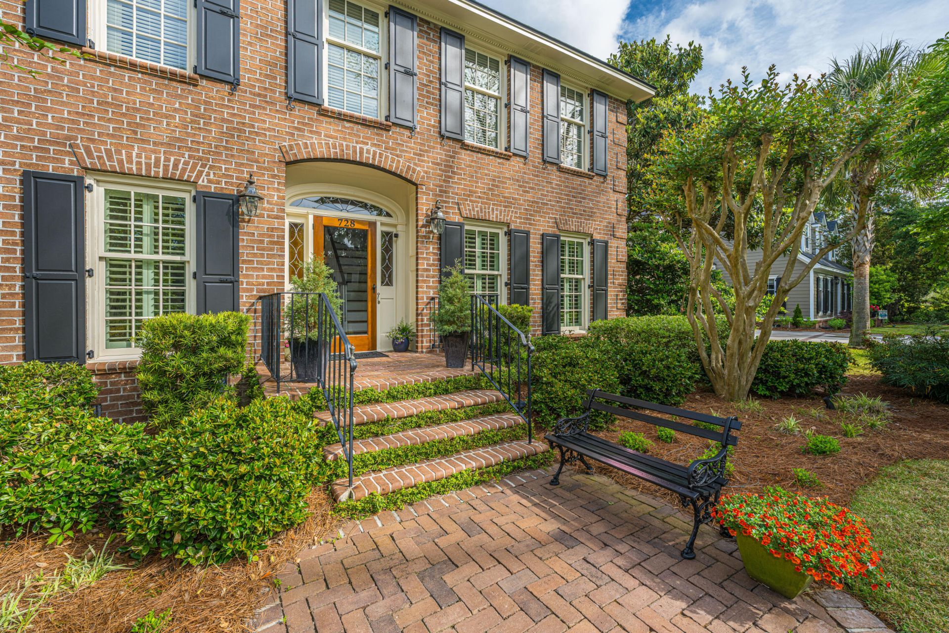 728 Creekside Drive Photo 5
