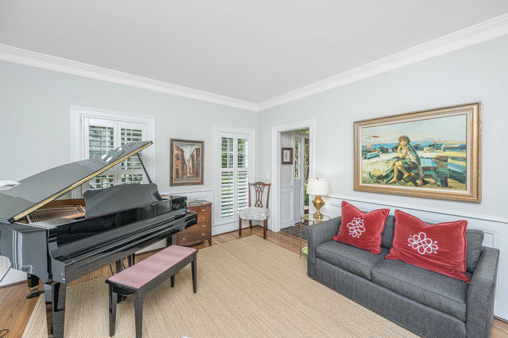 728 Creekside Drive Photo 8