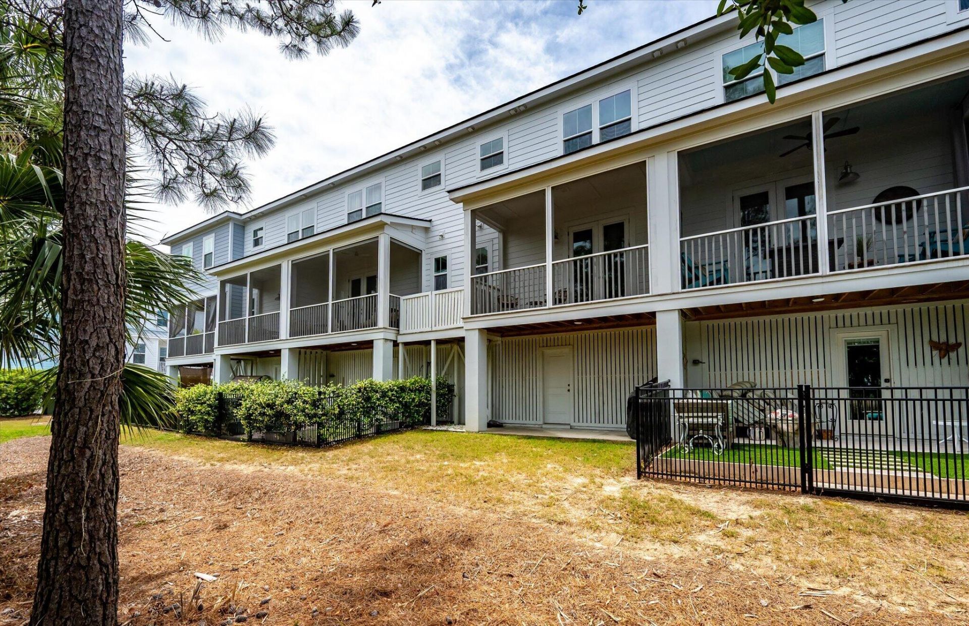 804 Kings Oak Court Photo 32