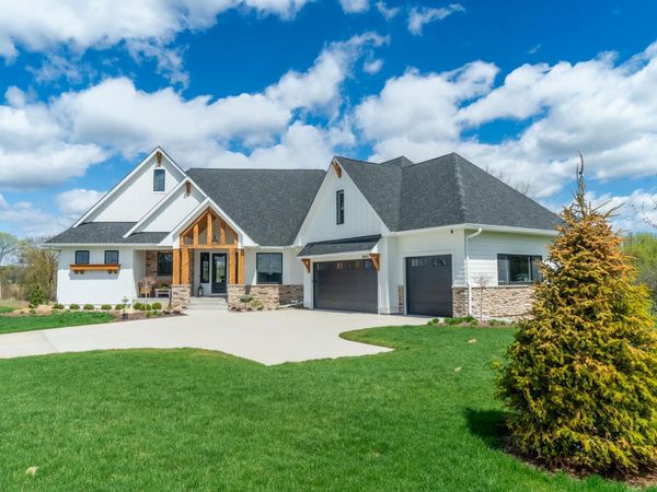 14440 49th Street N, Stillwater, MN 55082