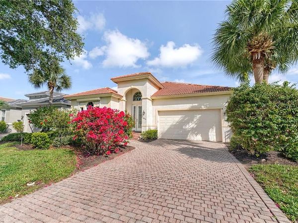 8916 Dartmoor WAY, FORT MYERS, FL 33908