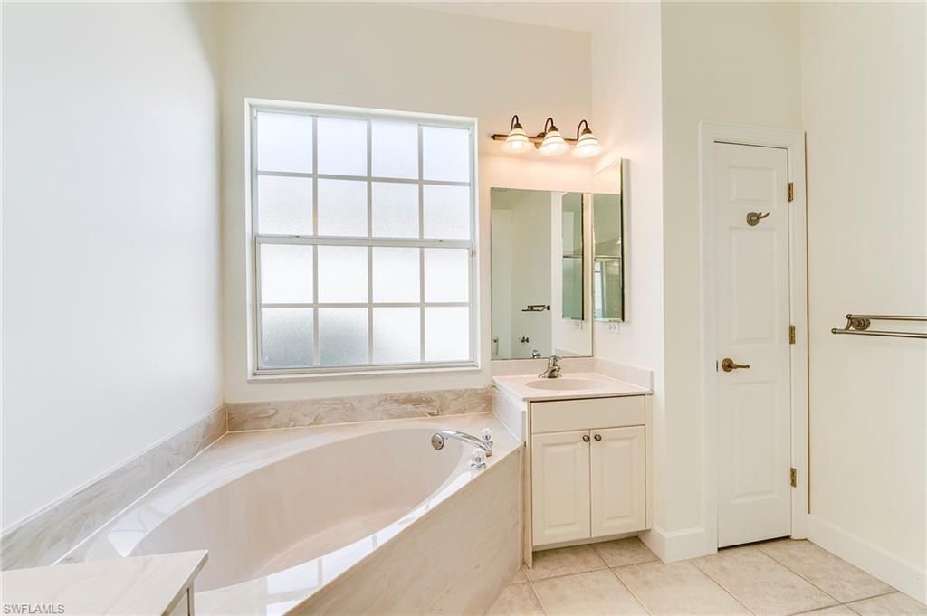 8916 Dartmoor Way, Fort Myers, FL 33908 Photo