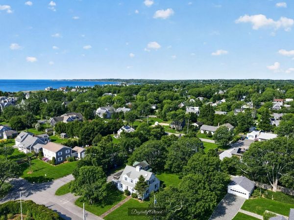 41 Belvidere Road, Falmouth, MA 02540