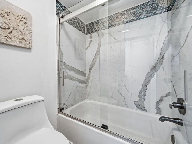 1207 Lake Shore Drive , Unit 239, Columbus, OH 43204 Photo 22