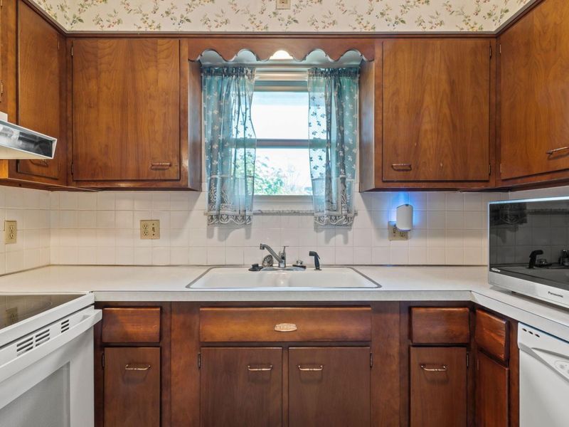 6028 Darby Lane , Columbus, OH 43229 Photo 28