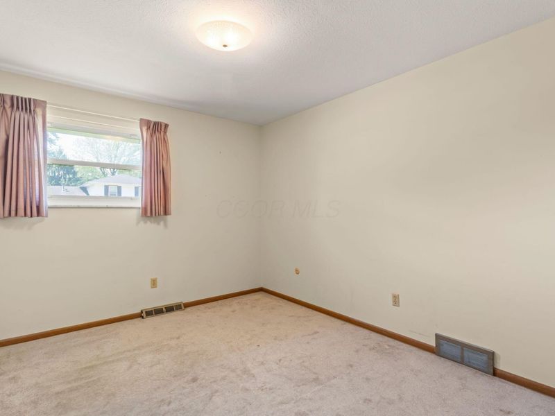 6028 Darby Lane , Columbus, OH 43229 Photo 34