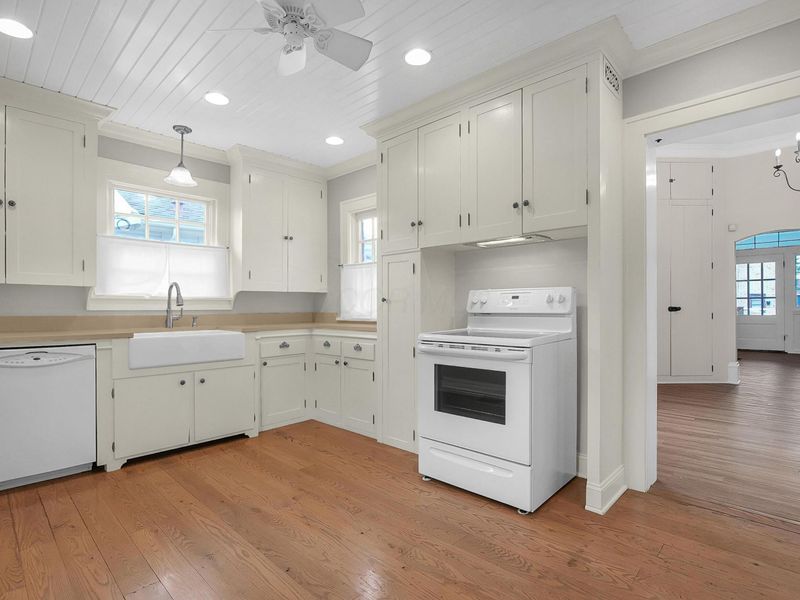 16 N High Street, Canal Winchester, OH 43110 Photo 15