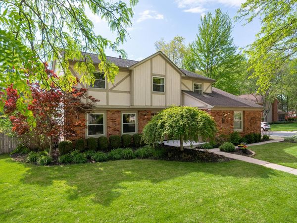 7971 Stonehurst Drive , Dublin, OH 43016