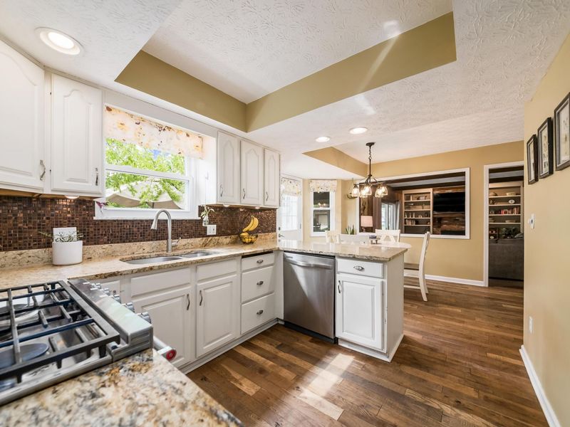 7971 Stonehurst Drive, Dublin, OH 43016 Photo 13