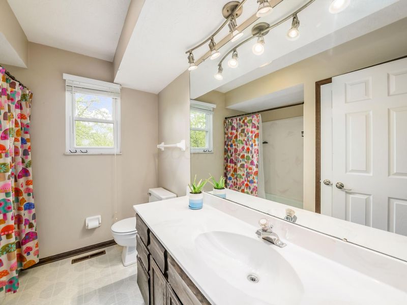 7971 Stonehurst Drive, Dublin, OH 43016 Photo 25