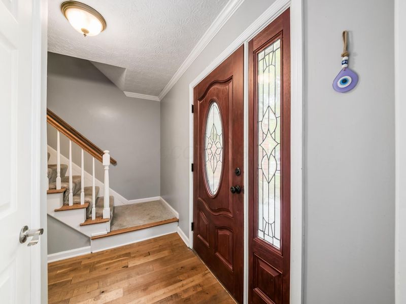 7971 Stonehurst Drive, Dublin, OH 43016 Photo 4