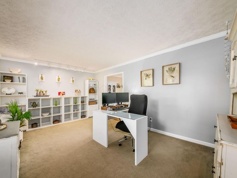 7971 Stonehurst Drive, Dublin, OH 43016 Photo 6