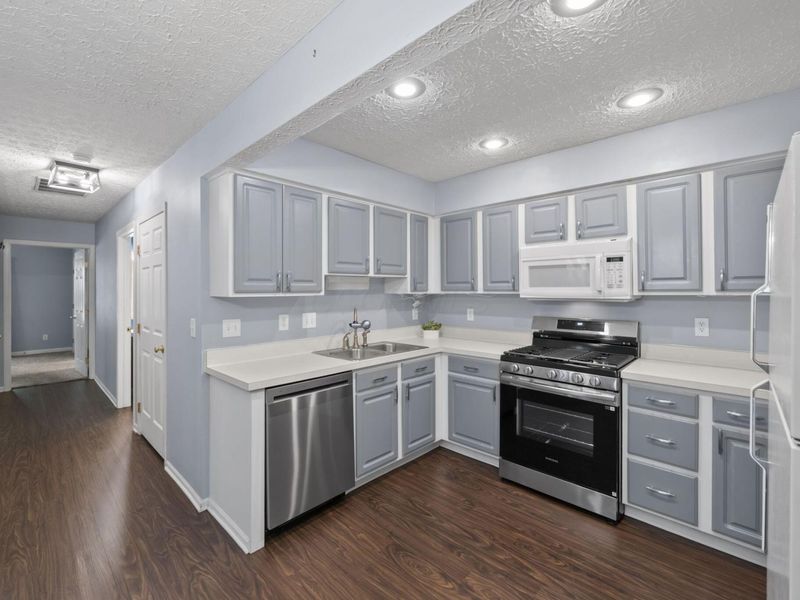 6183 Glenvillage Drive, Dublin, OH 43016 Photo 13