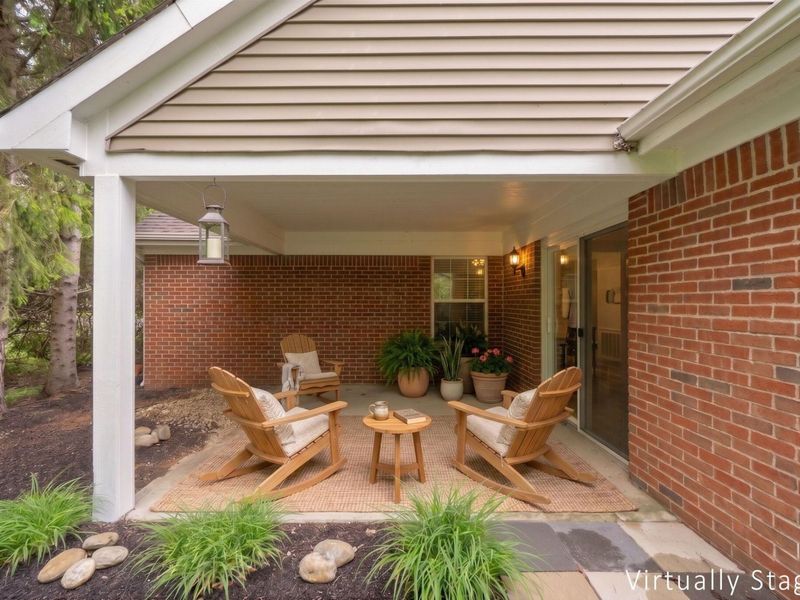 6183 Glenvillage Drive, Dublin, OH 43016 Photo 5
