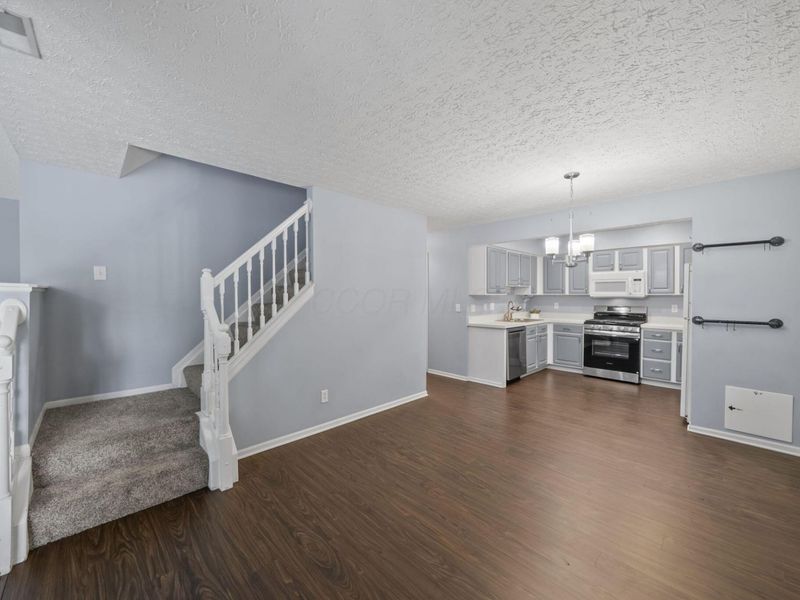 6183 Glenvillage Drive, Dublin, OH 43016 Photo 6