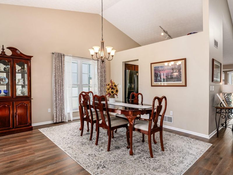 114 Highmeadow Drive , Columbus, OH 43230 Photo 4