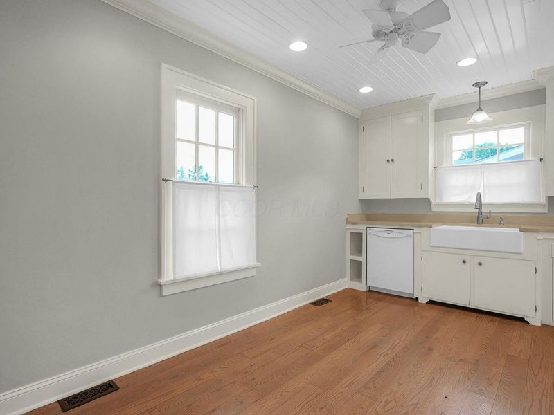16 N High Street, Canal Winchester, OH 43110 Photo 14