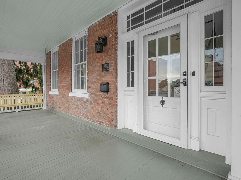 16 N High Street, Canal Winchester, OH 43110 Photo 4