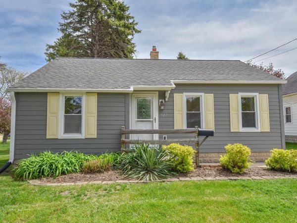 927 Genesee STREET, Waukesha, WI 53186