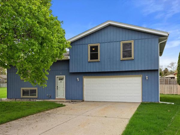 115 Conrad COURT, Mukwonago, WI 53149