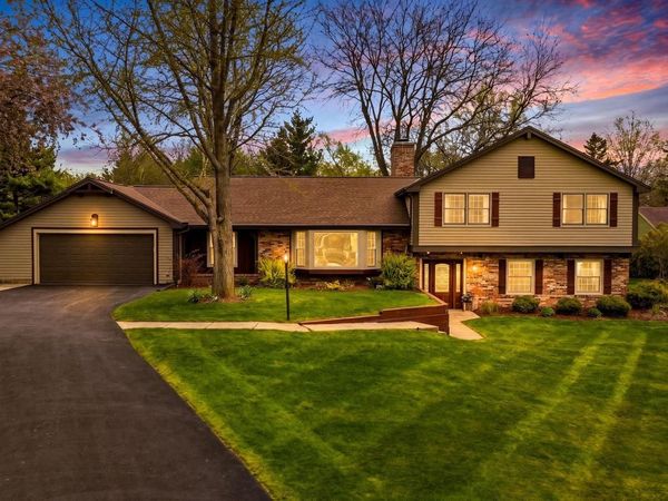 3941 Brook ROAD, Franksville, WI 53126