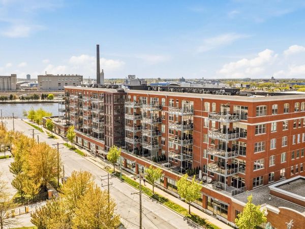 601 Erie STREET, Unit 212, Milwaukee, WI 53202