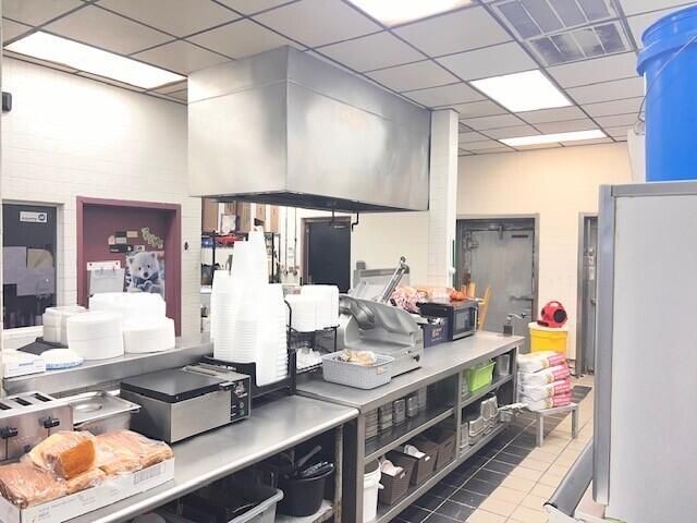 5120 Ashley Phosphate Road  Photo 18