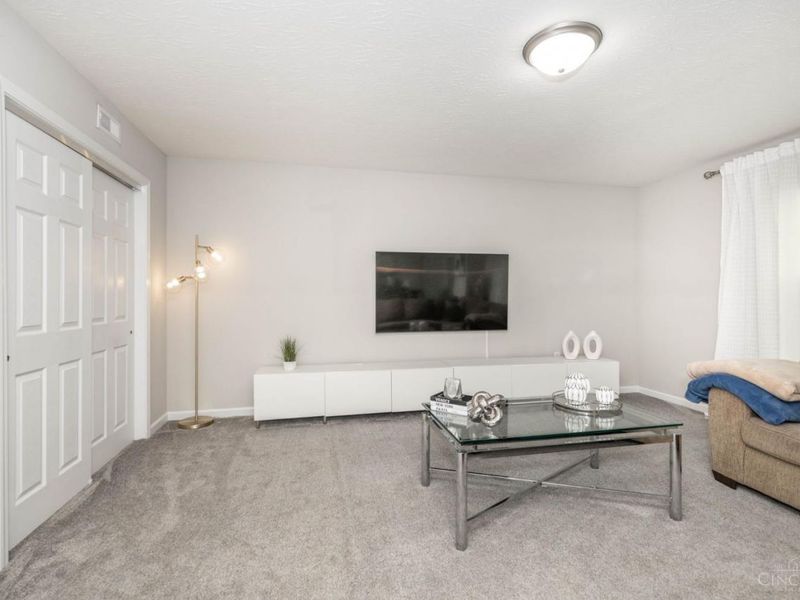 691 Diamond Loop, Lemon Twp, OH 45044 Photo 11