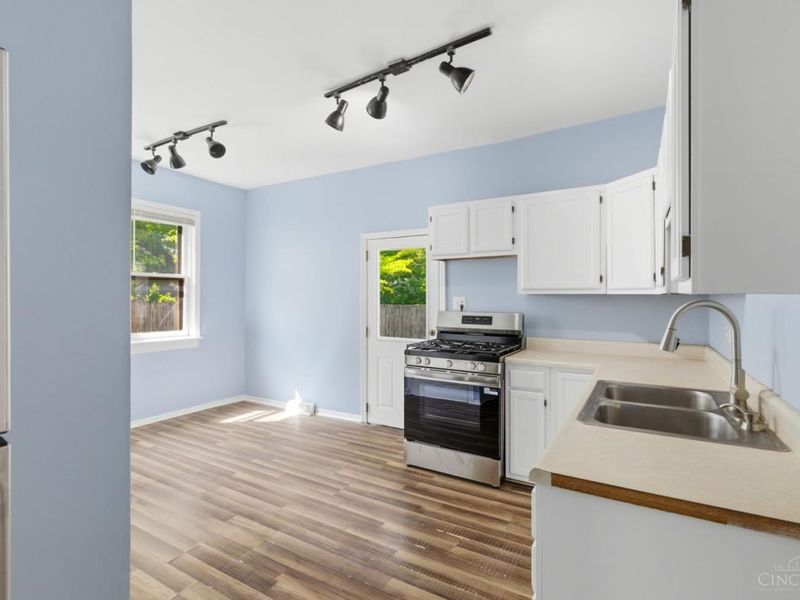 306 W Vine Street, Reading, OH 45215 Photo 14