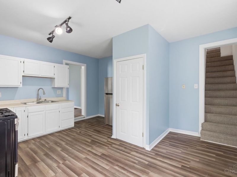 306 W Vine Street, Reading, OH 45215 Photo 18