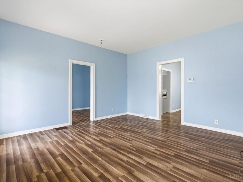 306 W Vine Street, Reading, OH 45215 Photo 5