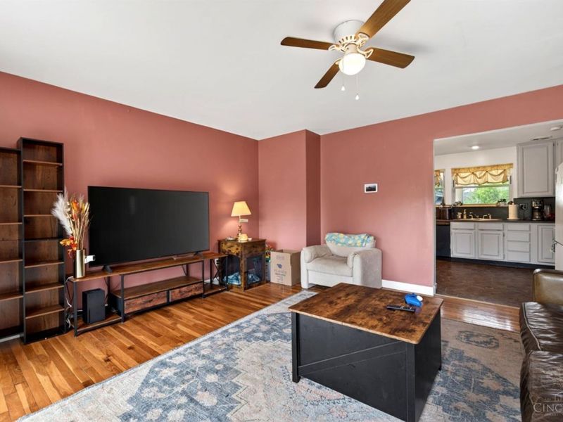 864 Fairborn Road, Forest Park, OH 45240 Photo 10