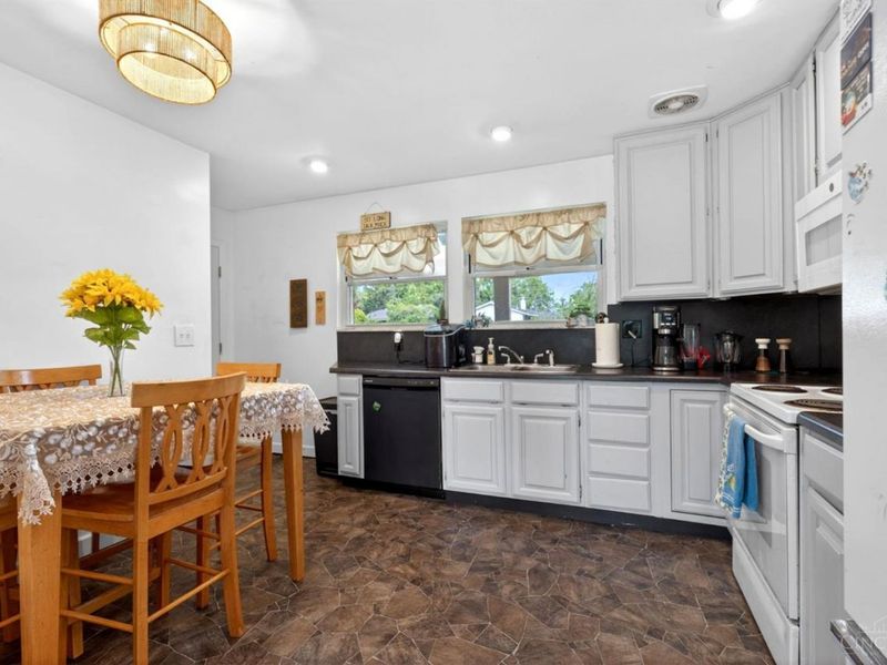 864 Fairborn Road, Forest Park, OH 45240 Photo 11