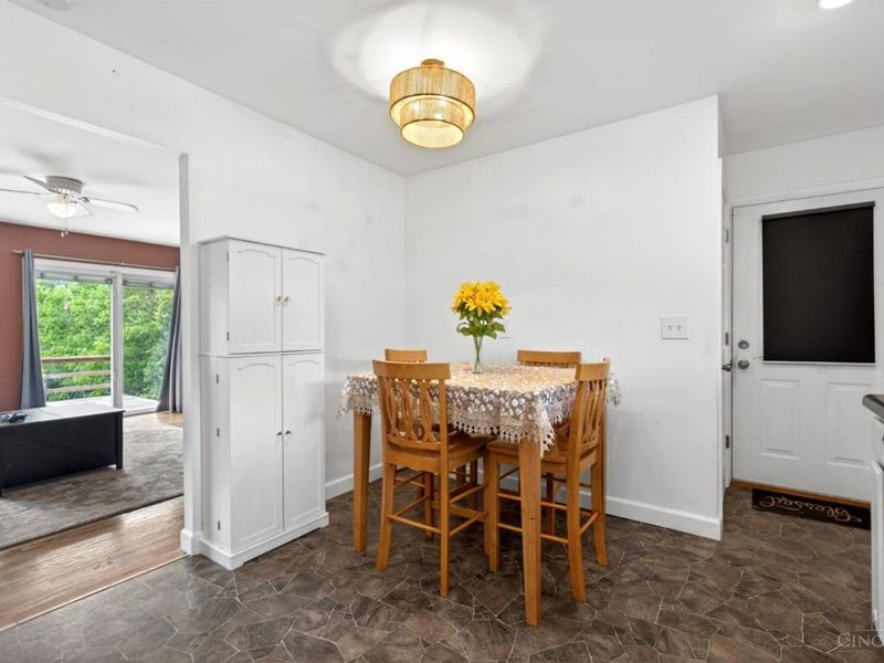 864 Fairborn Road, Forest Park, OH 45240 Photo 14
