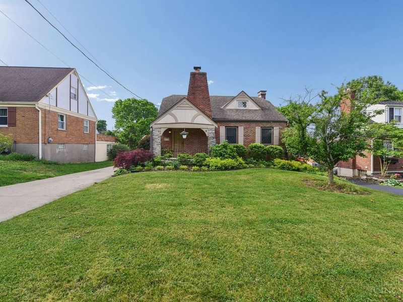 2741 Jessup Road, Green Township, OH 45239 Photo 2