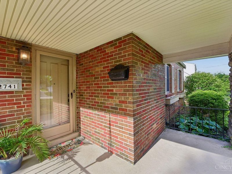 2741 Jessup Road, Green Township, OH 45239 Photo 5