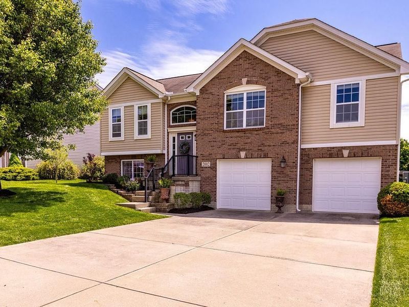 2002 Prairie Clover Drive, Turtle Creek Twp, OH 45036 Photo 2