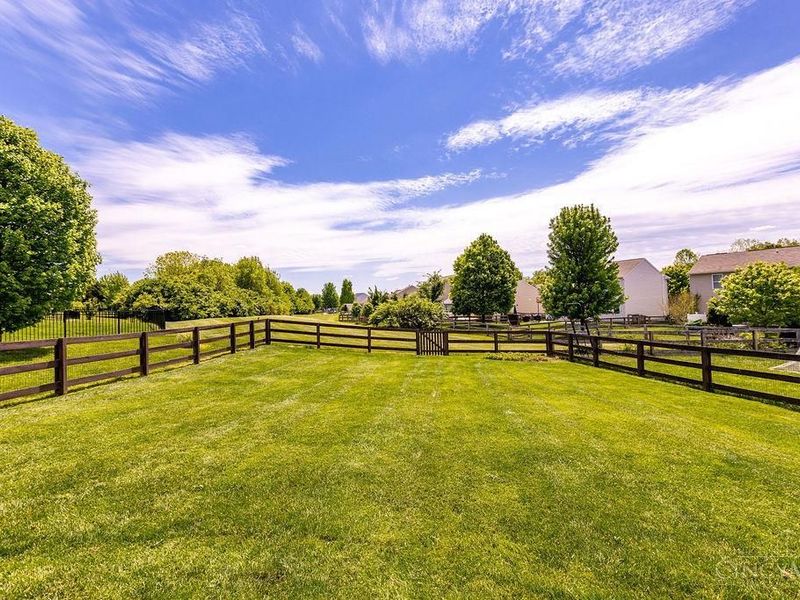 2002 Prairie Clover Drive, Turtle Creek Twp, OH 45036 Photo 37