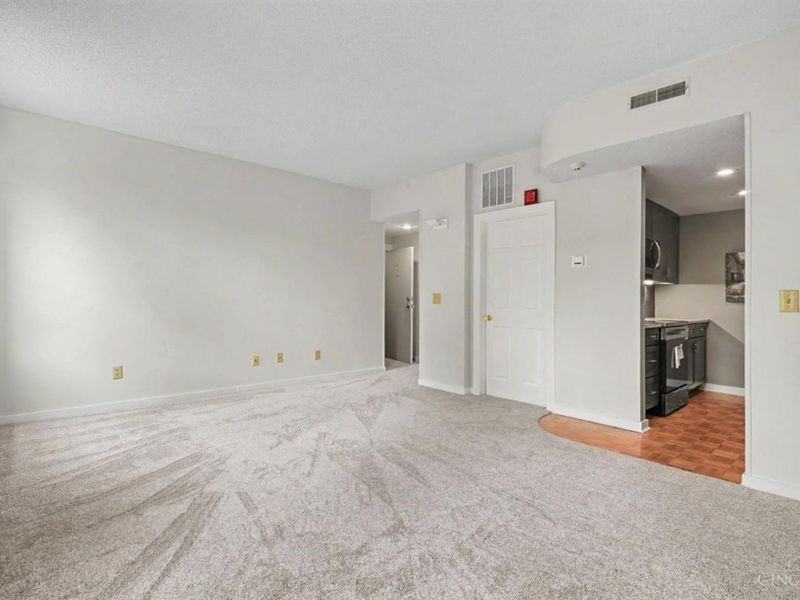 427 Hopkins Street, Unit 5, Cincinnati, OH 45203 Photo 10