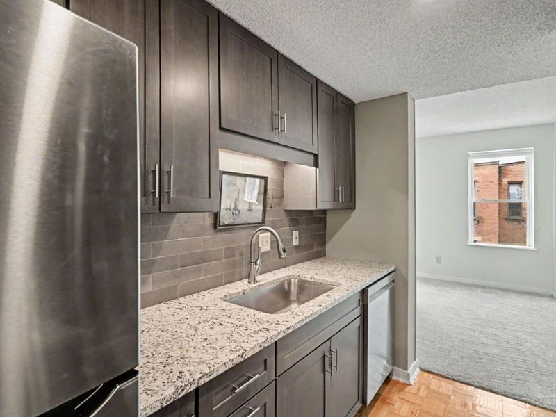 427 Hopkins Street, Unit 5, Cincinnati, OH 45203 Photo 12