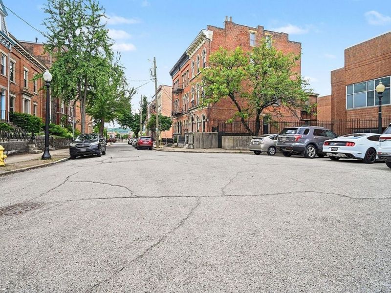 427 Hopkins Street, Unit 5, Cincinnati, OH 45203 Photo 23