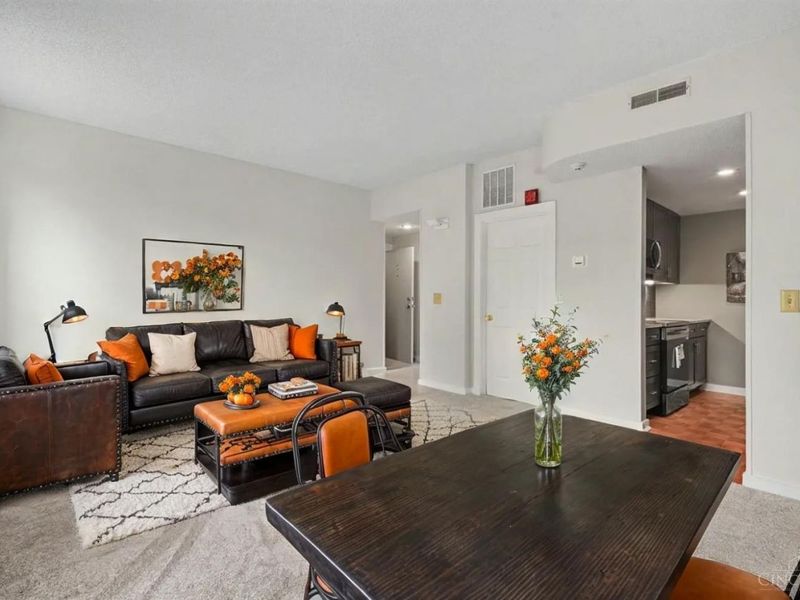 427 Hopkins Street, Unit 5, Cincinnati, OH 45203 Photo 4